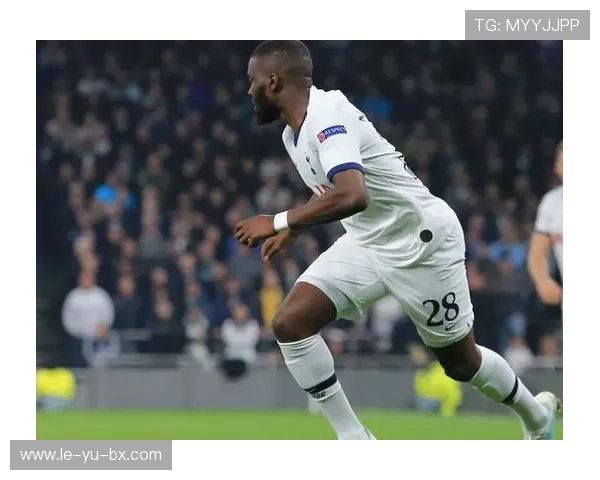 恩东贝莱化身中场技术流，脚下艺术引爆赛场焦点