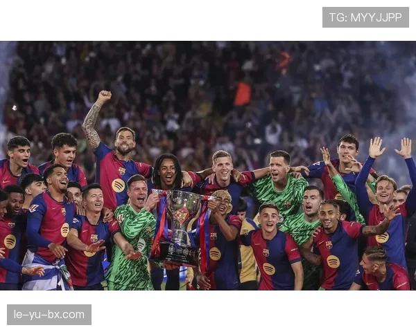 佩德里荣膺西甲赛季最佳年轻球员，状态火热持续攀升引瞩目