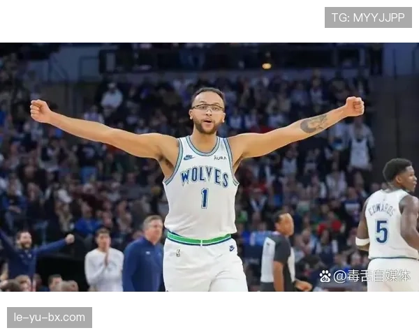 唐斯挡拆弹出三分，外线效率较上季提升